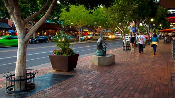Mill Avenue Make a stop at Mill Ave/3rd St to experience the bars, restaurants and shops that downtown Tempe has to offer. Whether you’re stopping to get ice cream with the family or dropping by one of the many bars with happy hour selections, a stroll d Downtown Tempe, Mill Avenue.