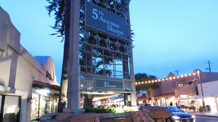 5th Avenue Shops sign